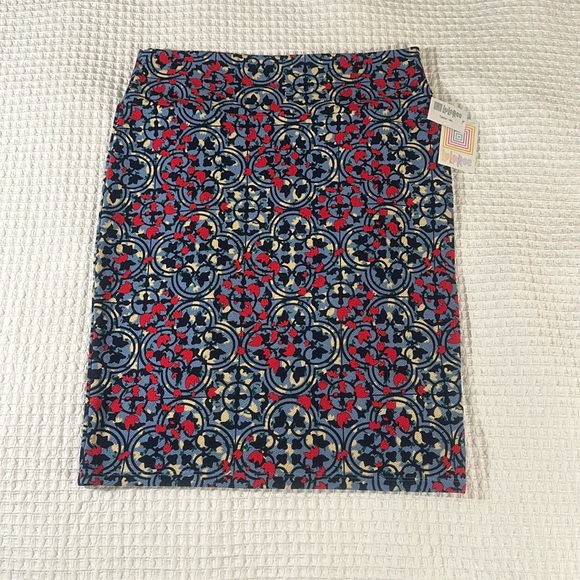 LuLaRoe Women’s Cassie Pencil Skirt/Size: 2XL / Color: Multi Floral Design (NWT) - Picture 1 of 7